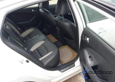 2013 Kia Optima Sx z USA, uszkodzony, nr VIN 5XXGR4A69DG127932